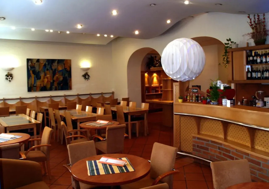 EA Hotel Tosca