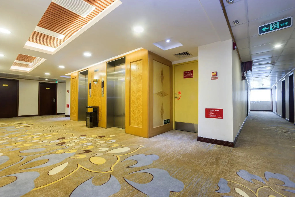 Zhuhai Overseas Chinese Hotel