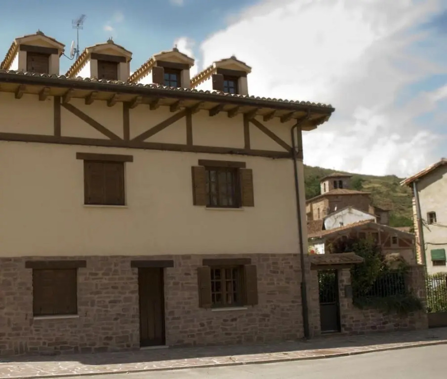 House With 2 Bedrooms in Fresneda de la Sierra Tirón, With Furnished Terrace