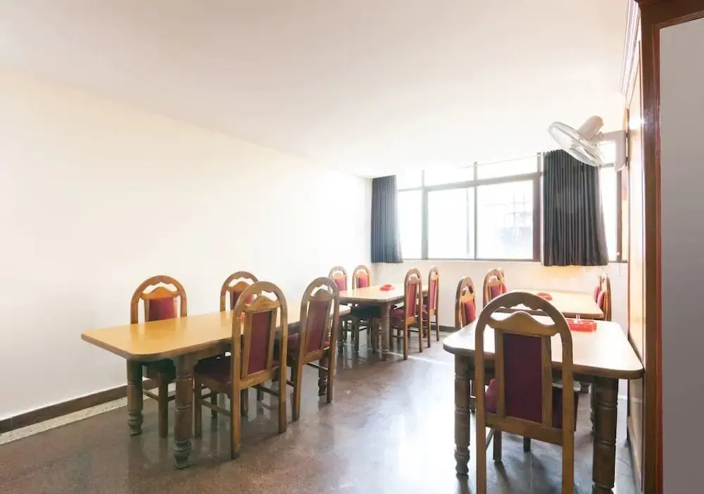 Hotel Chetan International