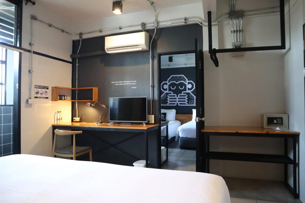 Blu Monkey Hotel Surat Thani
