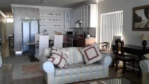 Point Village Accommodation - Beach Club 307