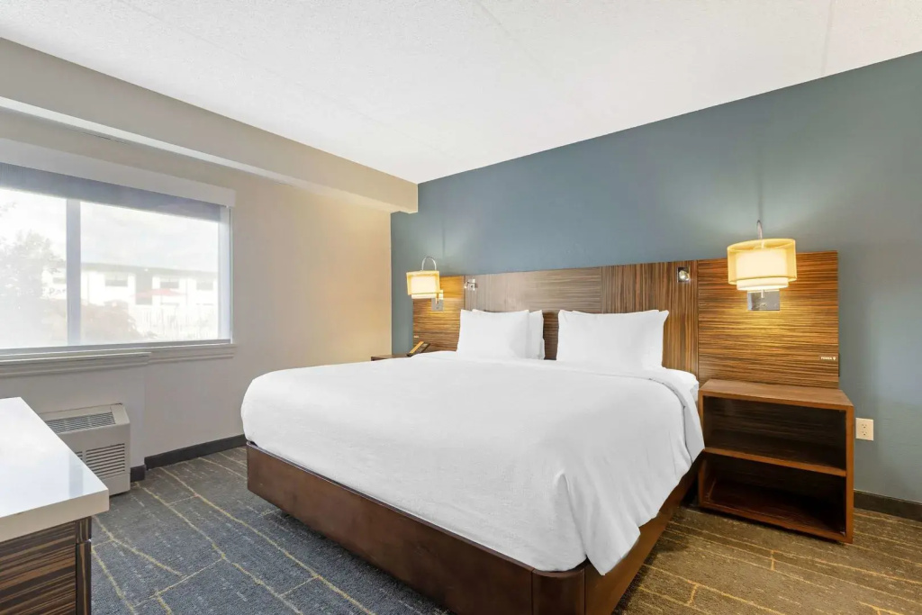 The Lux Hotel & Conference Center, an Ascend Collection Hotel