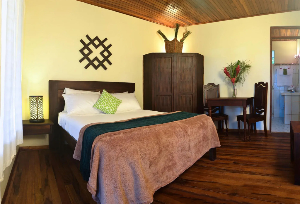 Tabulia Tree Hotel and Villas