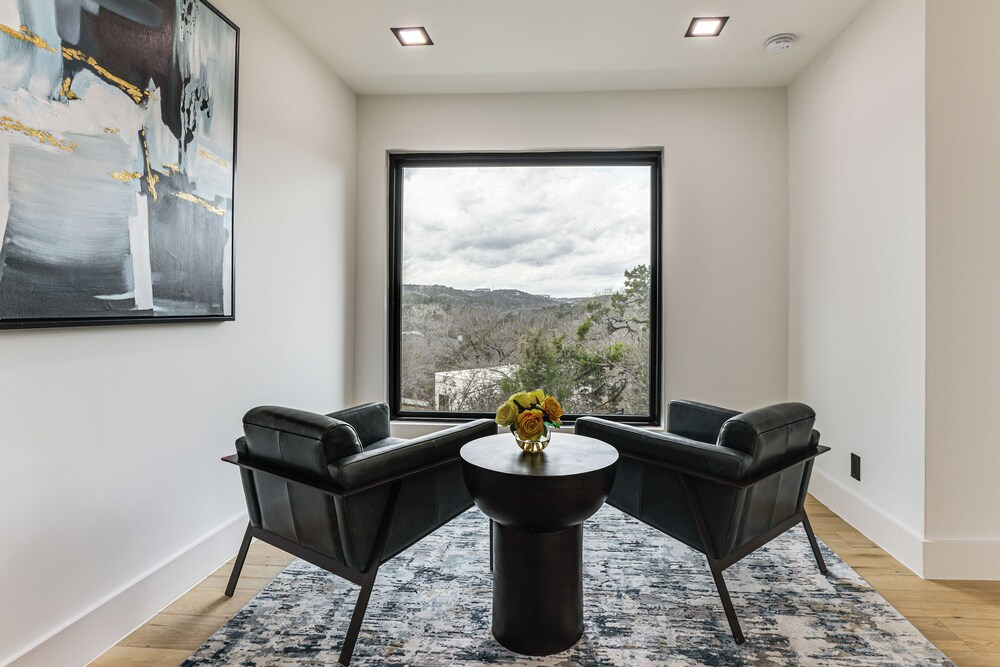 Luxurious Austin Hideaway! 4,400-sq-ft Estate