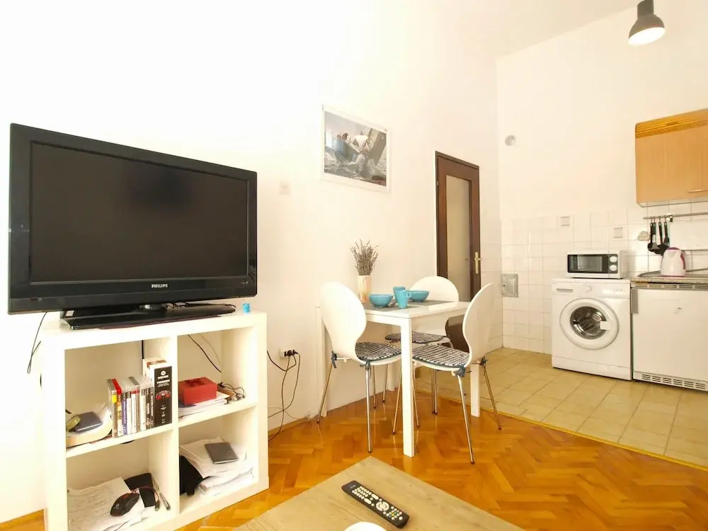Apartment 1636
