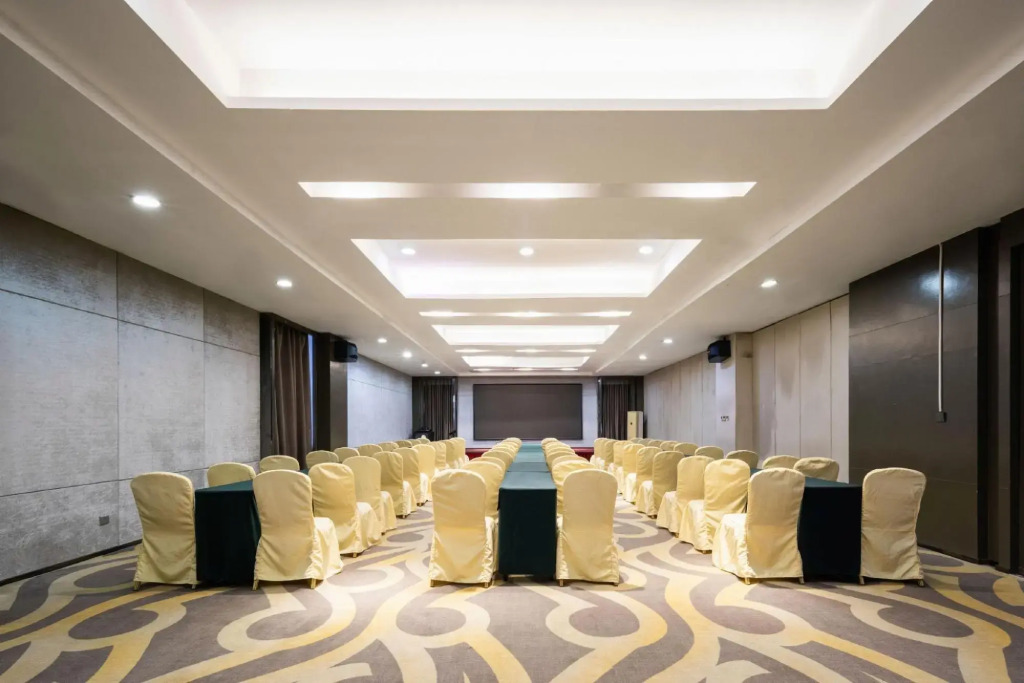 Xingtai Kangnian Fern Hotel (Zhongbei Century Plaza Beiguo Commercial Building)