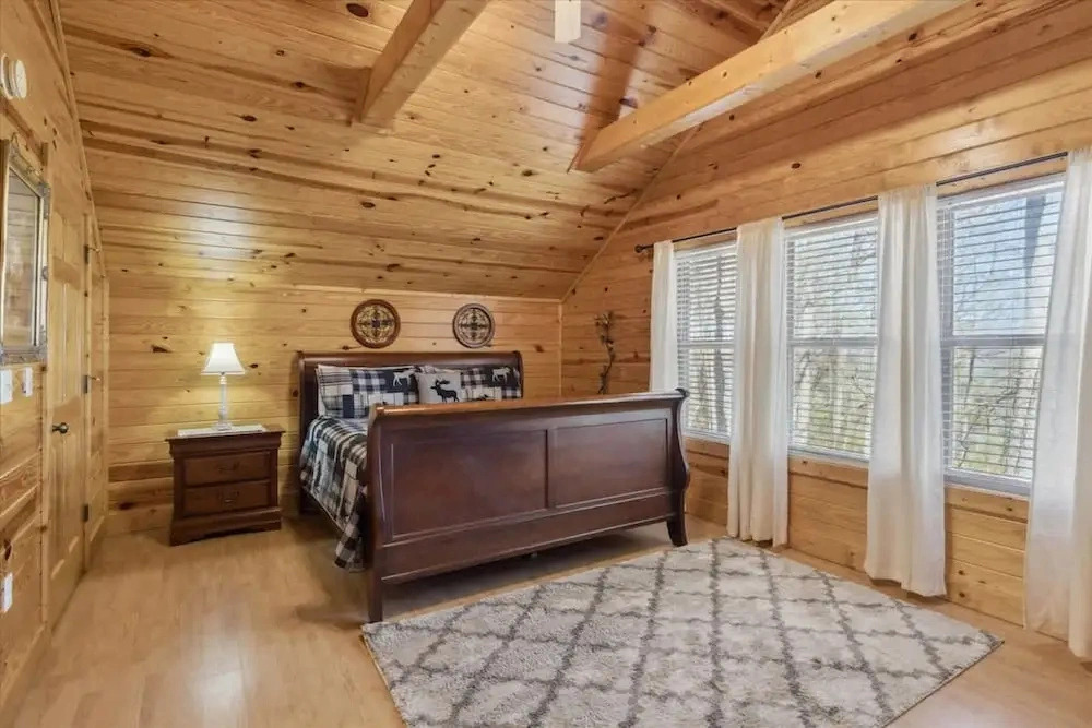 Kuntree Cabin by Beyond Expectations With Hot Tub