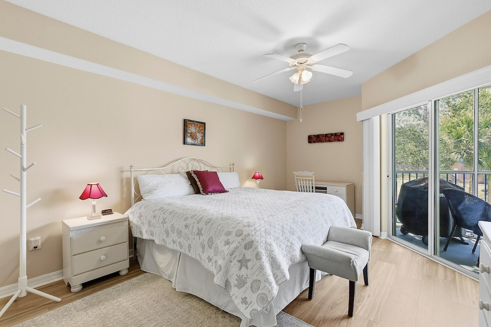 Oceanwalk 1-202
