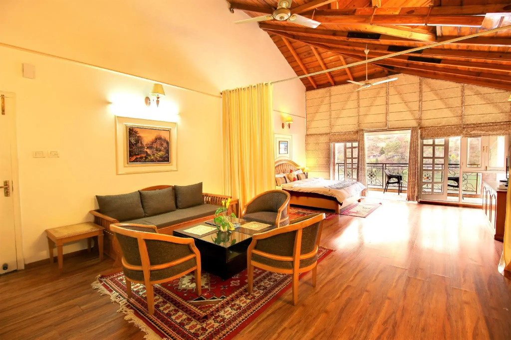 Neelesh Inn - Luxury Lake View Resort with Swimming Pool on Bhimtal Lake