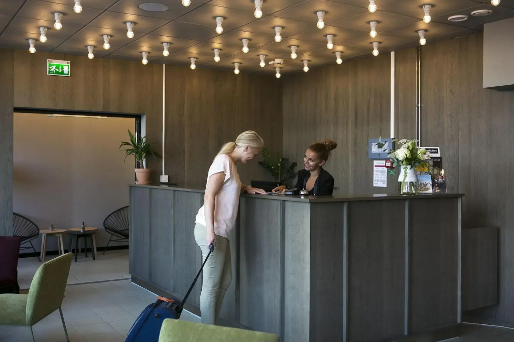 Moment Hotels