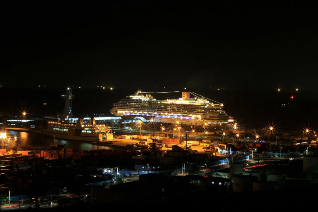 Harbor Hotel