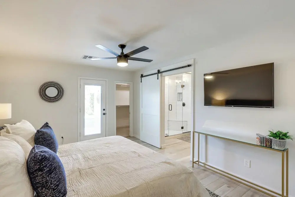 6 Mi to Lookout Mountain: Scottsdale Home w/ Grill
