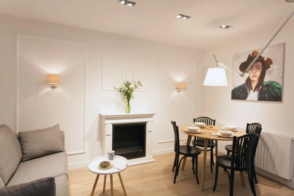 MINT Luxury Apartments at the Main Square
