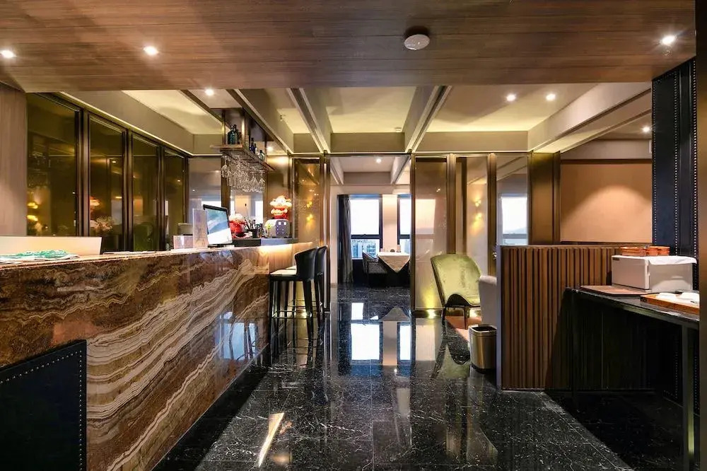 chongqing kuanrong luxry suit hotel