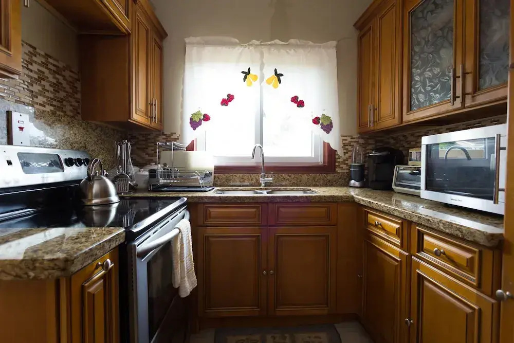 New Kingston Guest Apartment at Inglaterra I