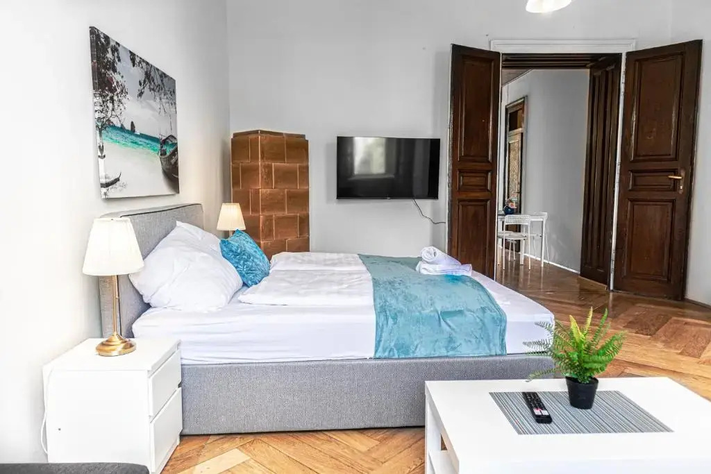 Brilliant 2BR Apt. near AKH-Hospital