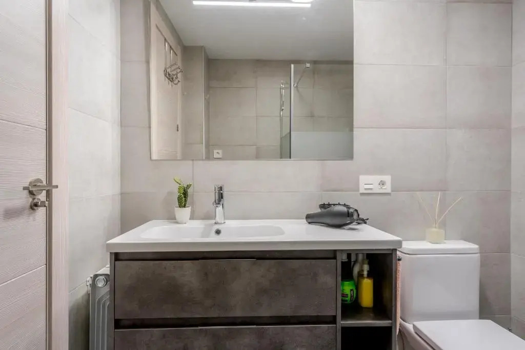 Congresos Granada Apartment by A3Rentals
