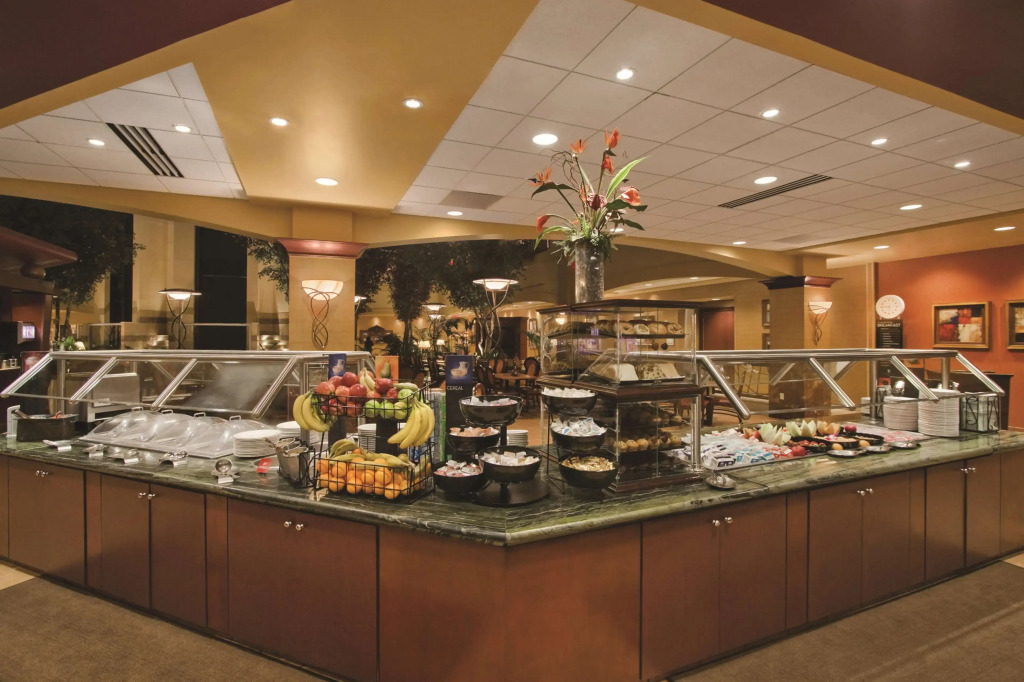 Embassy Suites by Hilton Hampton Convention Center