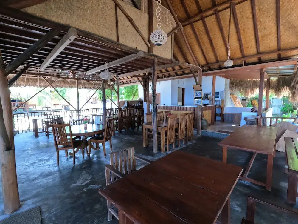 Maryan Moyo Bungalows & Resto