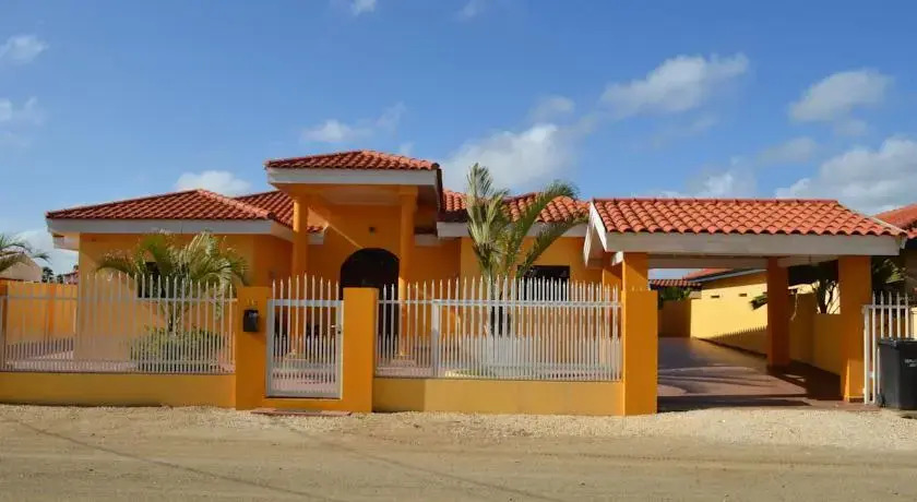 Private Esmeralda Villa