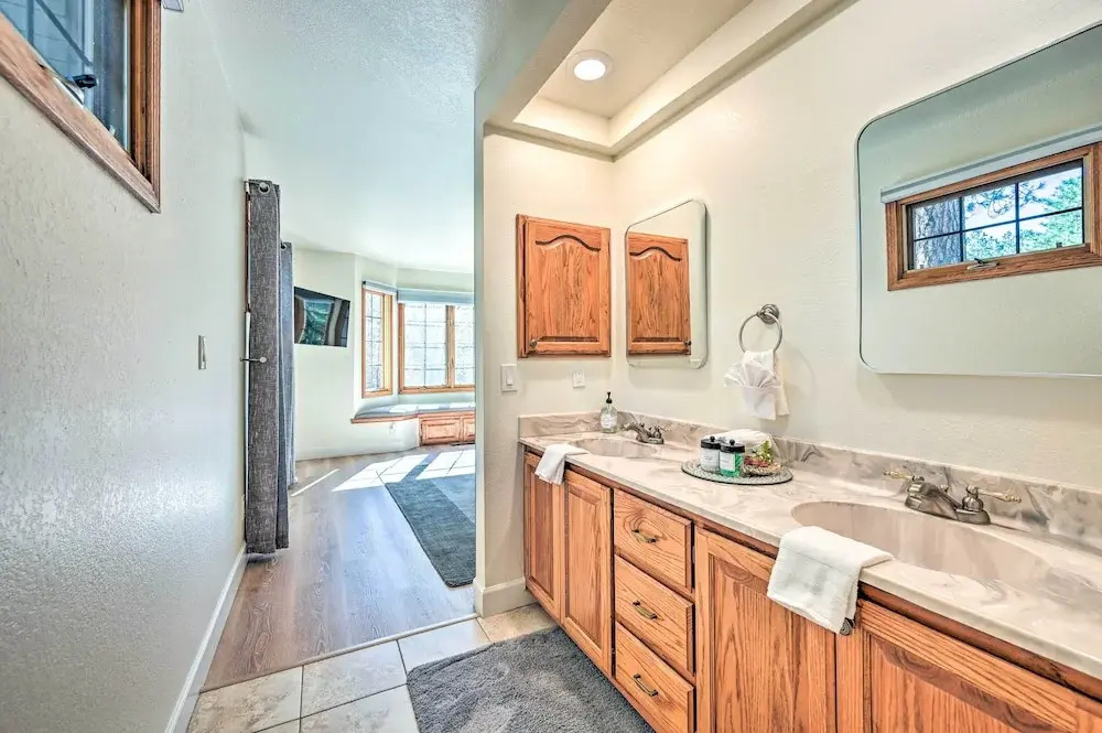 Spacious Flagstaff Home w/ Hot Tub & Grill!