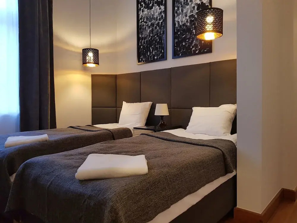 1 Night In Poznan - Matejki Apartments