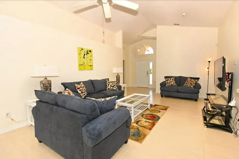 847 Troon Circle