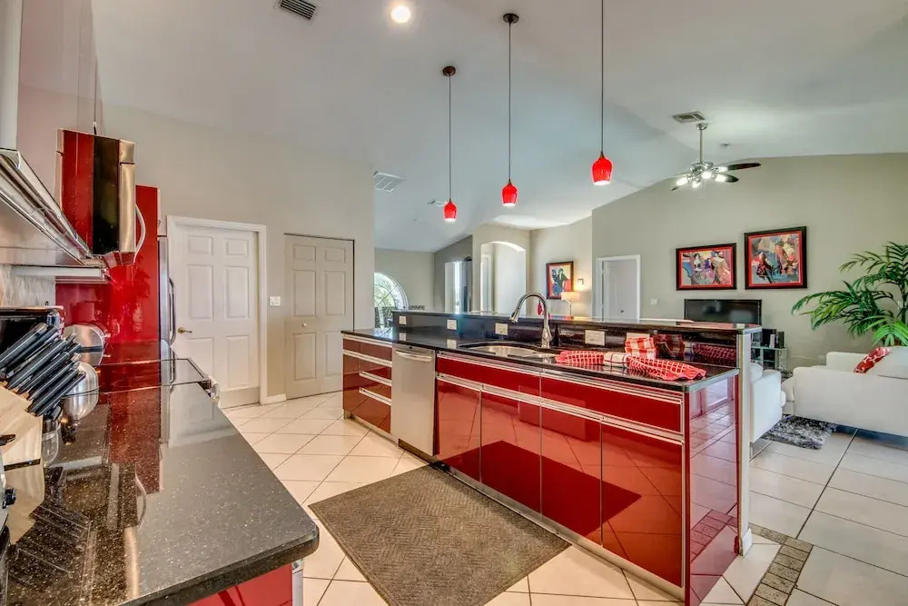 Villazo Ann, Cape Coral