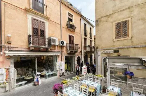 Holiday Home Taormina 3