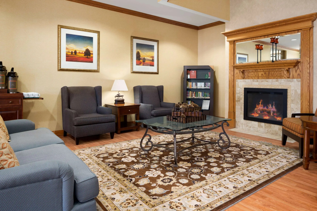 Comfort Inn & Suites Cuyahoga Falls - Akron