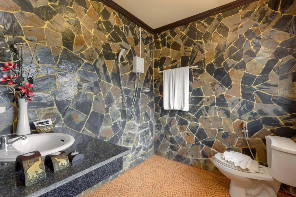 Chang Club Hotel