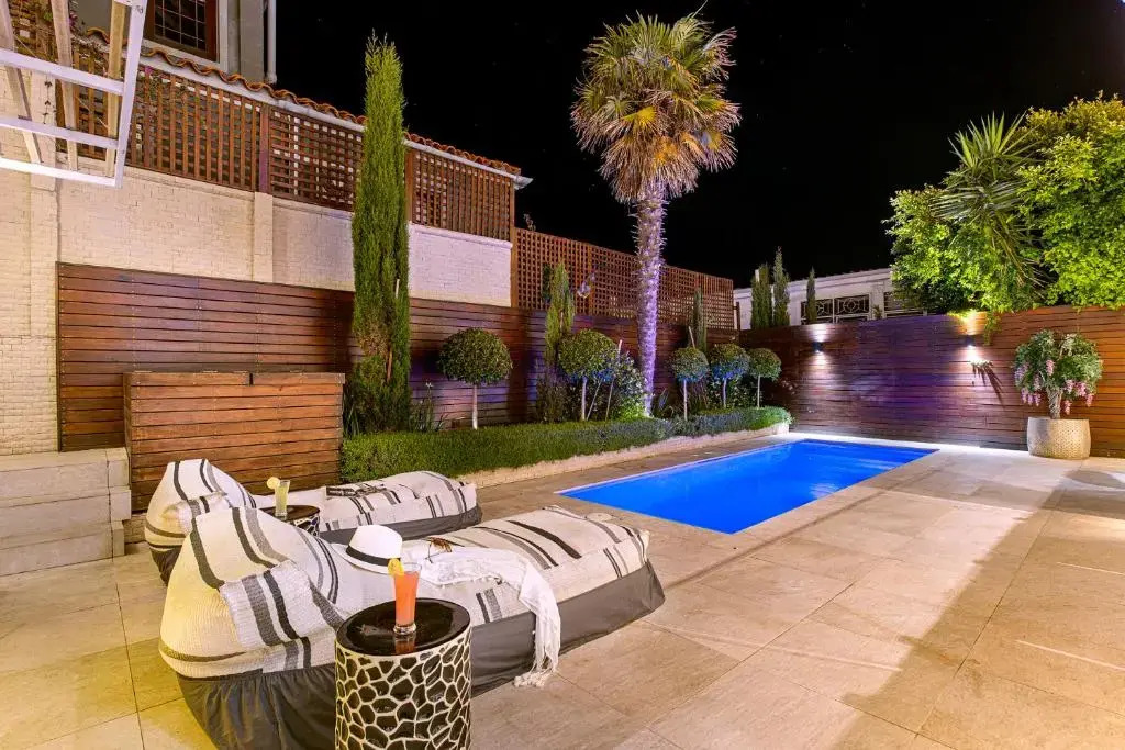 Clifton YOLO Spaces - Clifton Private Beach Villa