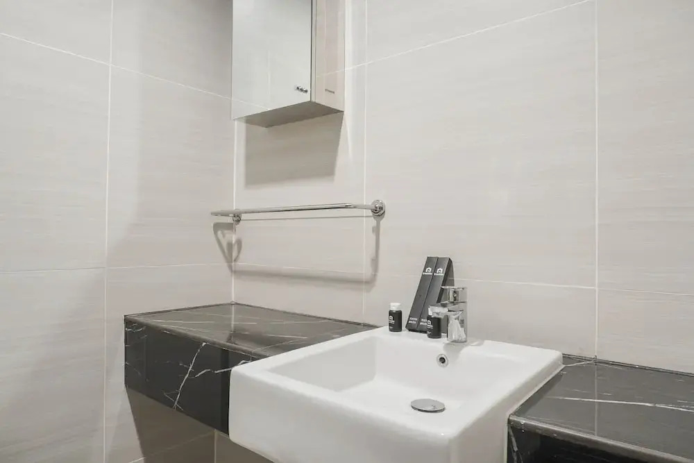 Best And Super Good Choice For Studio Room At West Vista Apartment