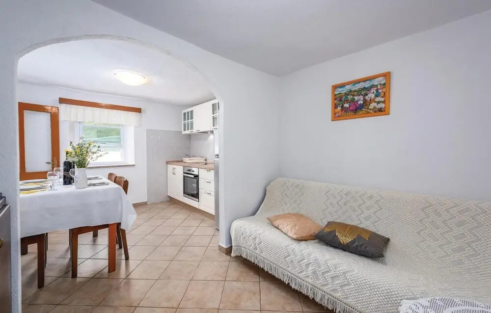 Amazing Home in Cere With Wifi and 2 Bedrooms
