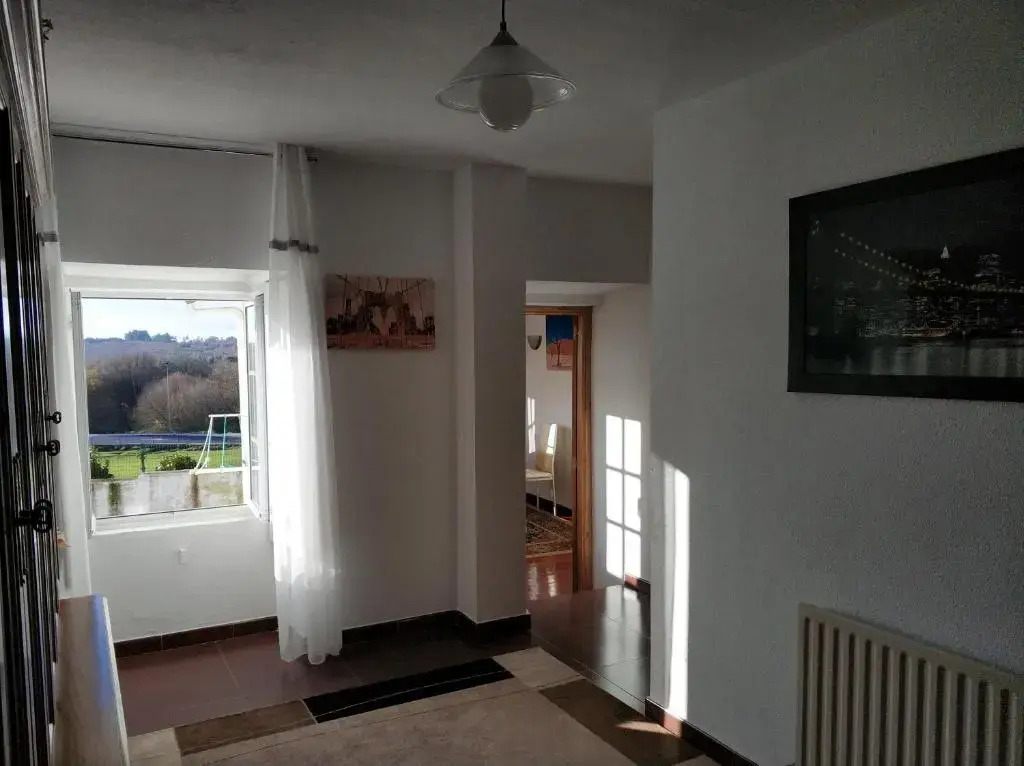 Preciosa Casa De 4 Habitaciones En Pleno Corazón Del Camino De Santiago!
