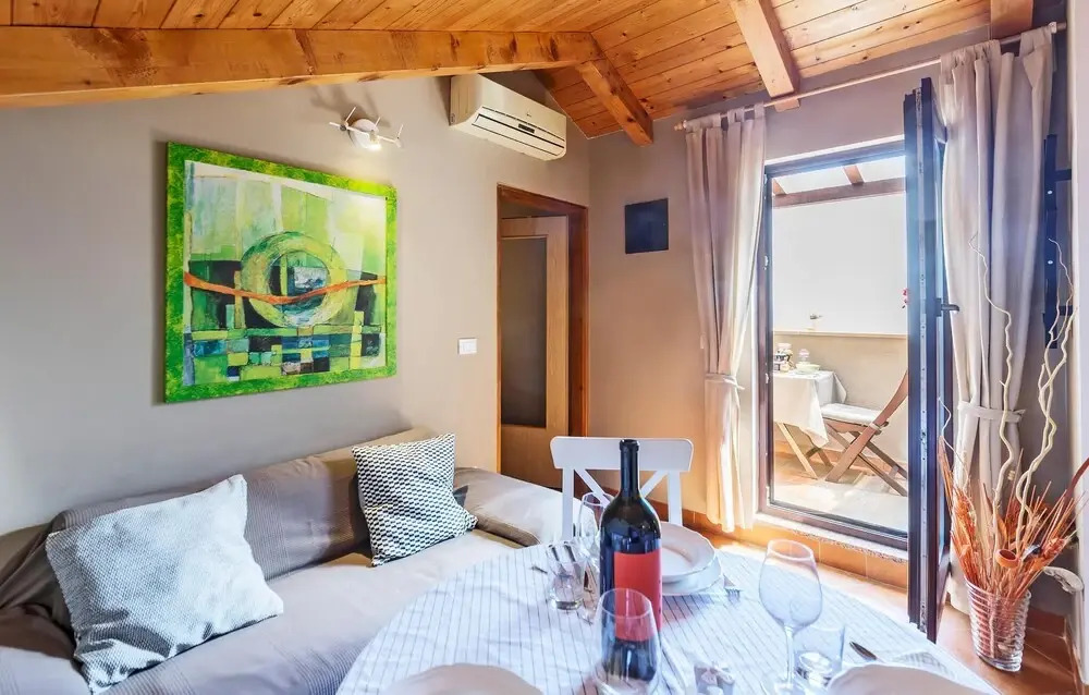 Nice Home in Novigrad With Wifi and 1 Bedrooms