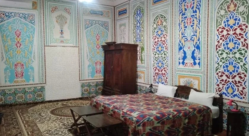 Bibi-Khanym Hotel