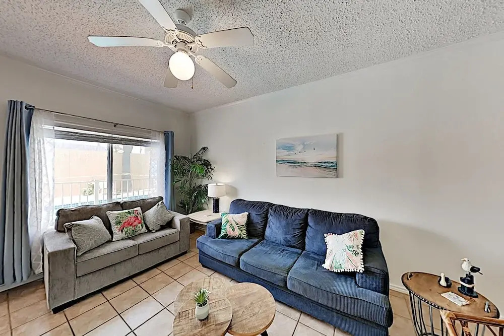 Charming At The Dolphins W/ Pool & Hot Tub 2 Bedroom Condo