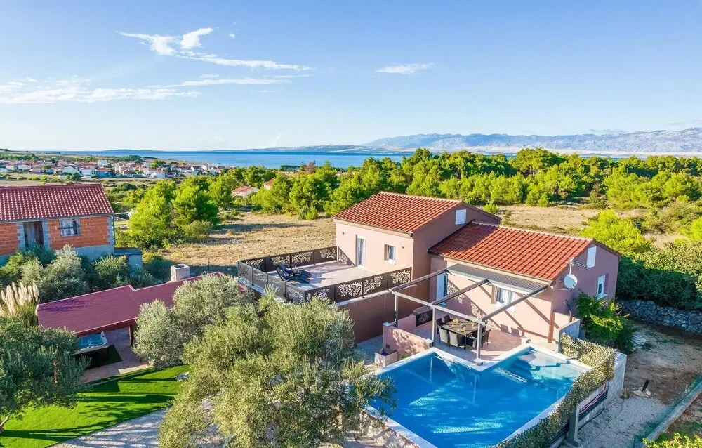 Beach Front Home In Vir