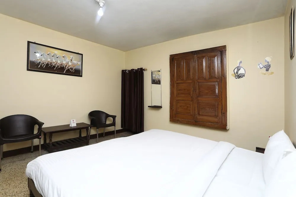 OYO 12437 Home Valley View 2BHK Villa Gun Hill