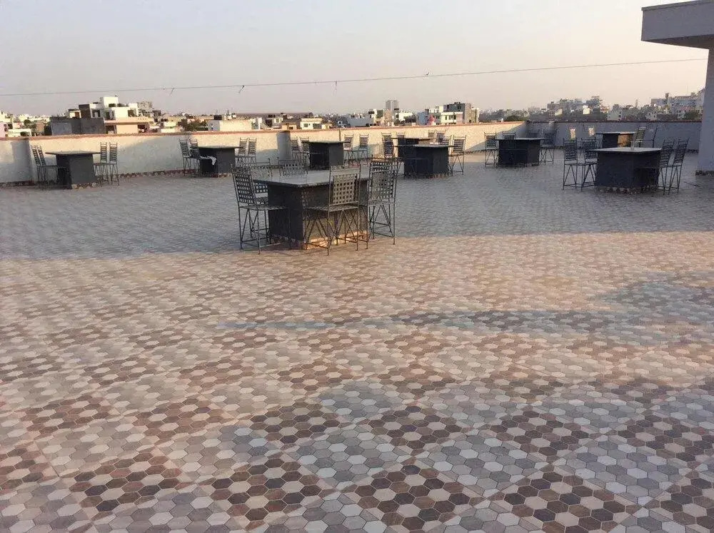 Fabhotel Shiv Palace