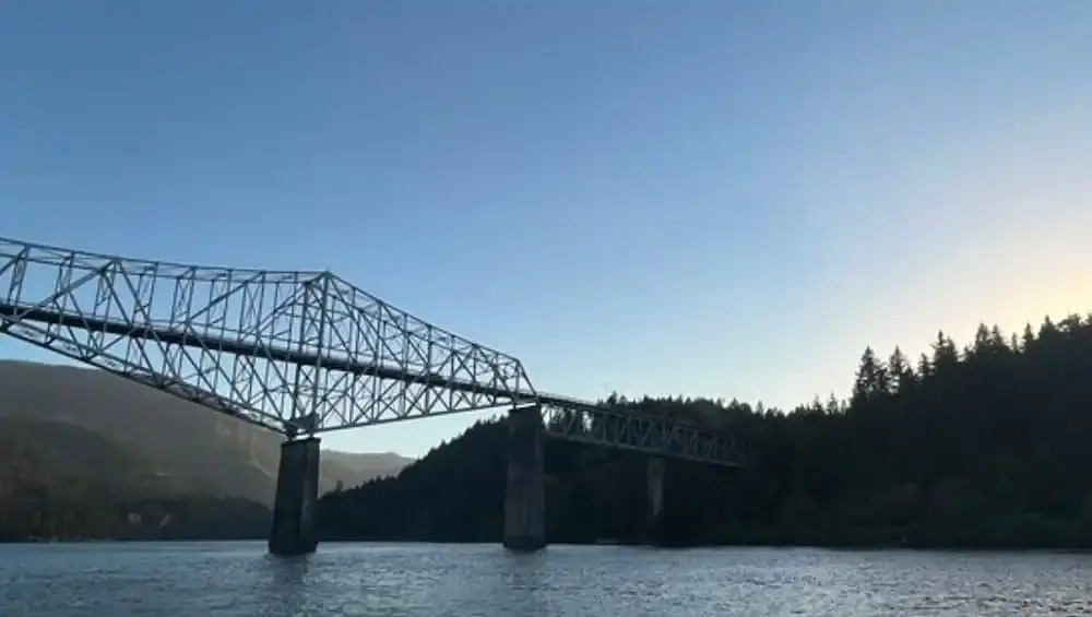 Bridge of The Gods Motel, Cabins & RV Park