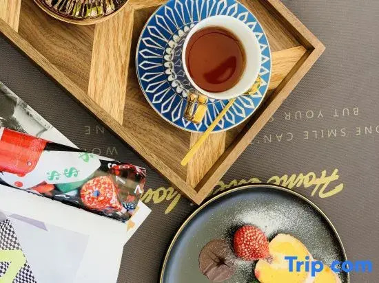 Lvcheng Lanwan Holiday Hotel