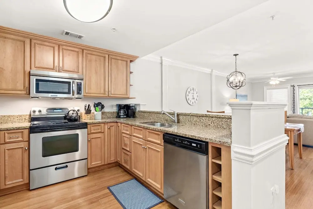 Brass Rail 220 Tybee Vacation Rentals