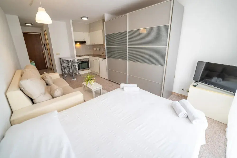 HomeHolidaysRentals Herois