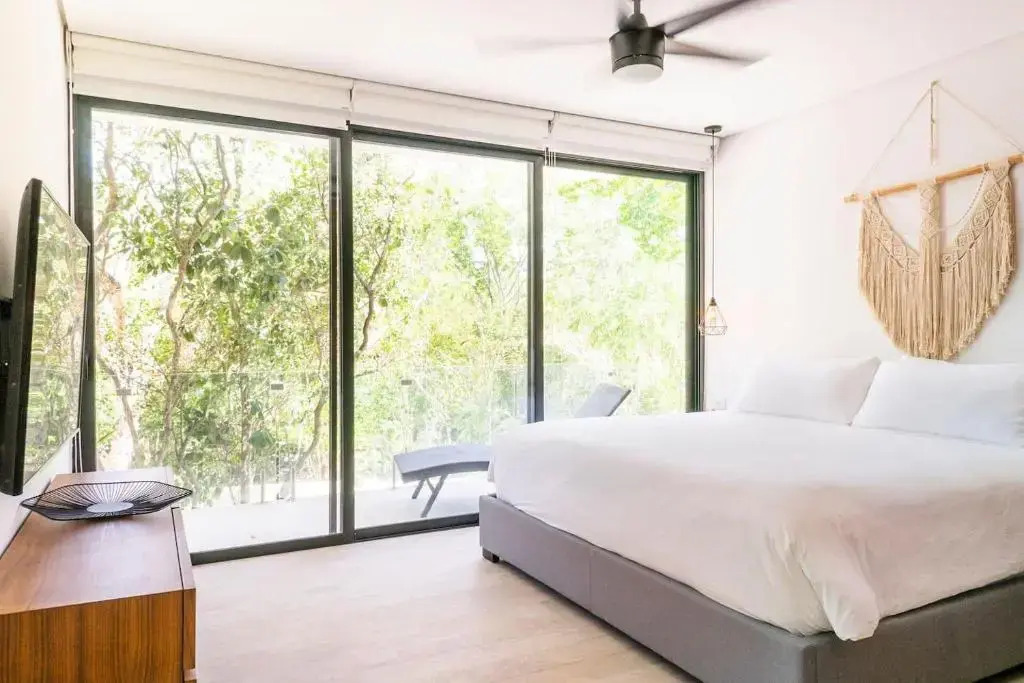 BÄAK- A205-Stylish 2BD with 360 infinity pool and sunset view WiFi