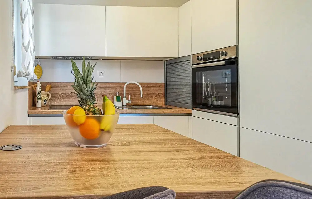 Amazing Apartment in Liznjan With Wifi and 2 Bedrooms