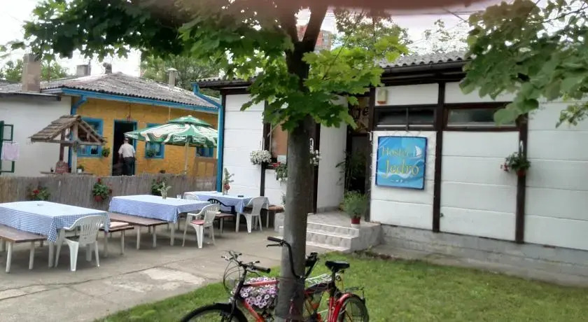 Hostel Jedro