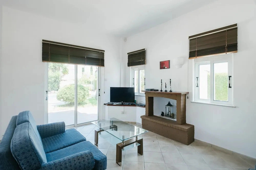 Cleopatra Villa